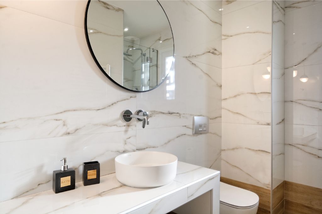 Odyssey Residence - Charybdis Apartment Bathroom